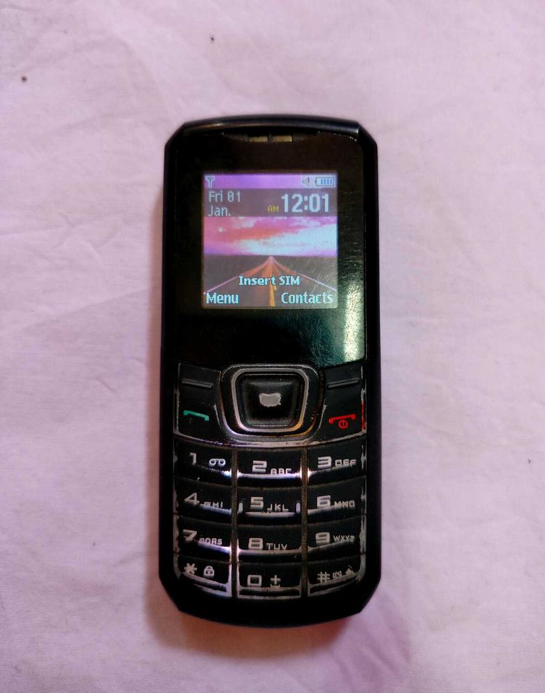 Samsung Guru E1160i Keypad Mobile Phone