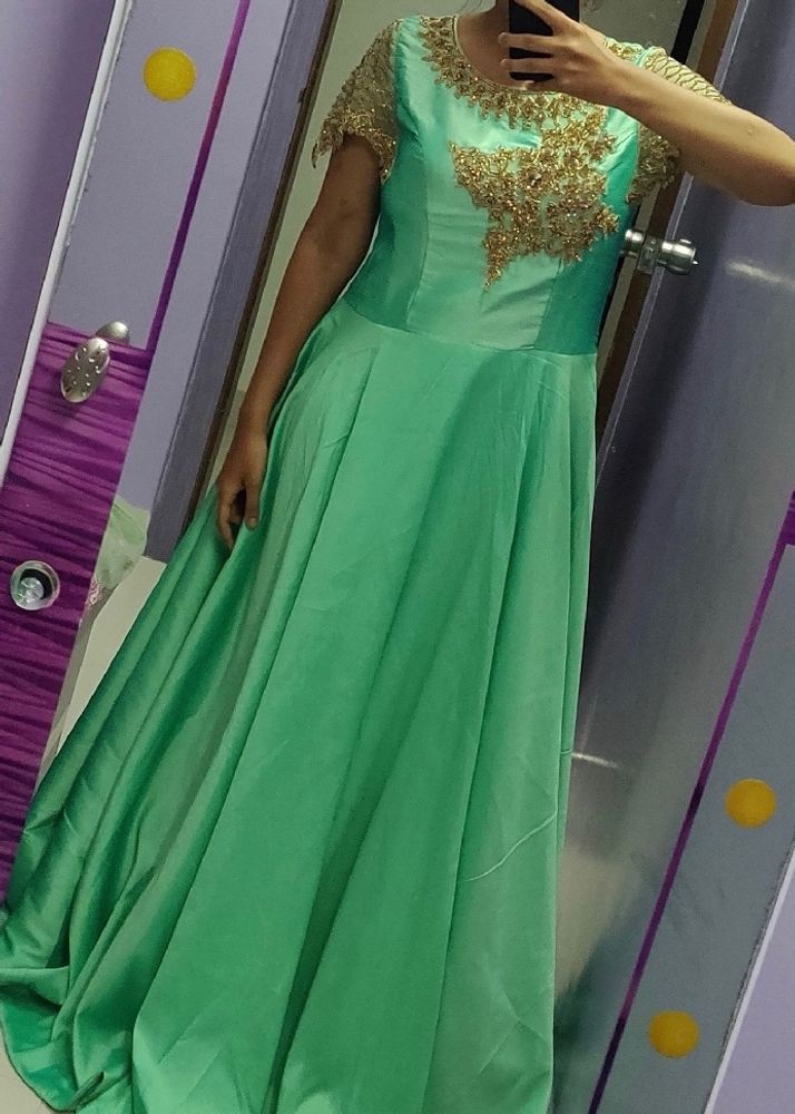 Designer pista Colour Gown