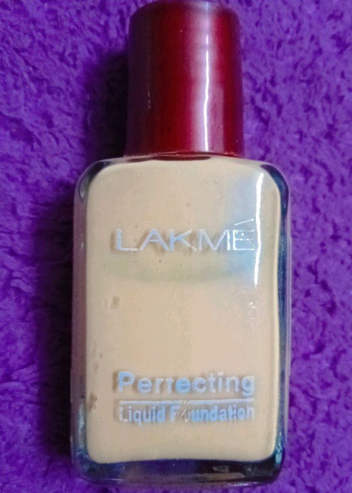 Lakme Perfecting Liquid Foundation