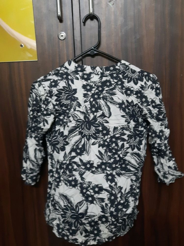 Black Floral Buttondown Shirt