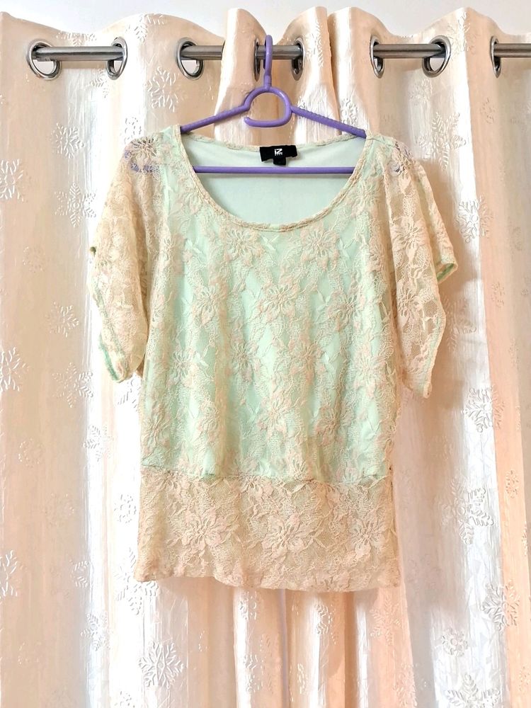 ♡PRICE DROP Pastel Green Lace Top♡