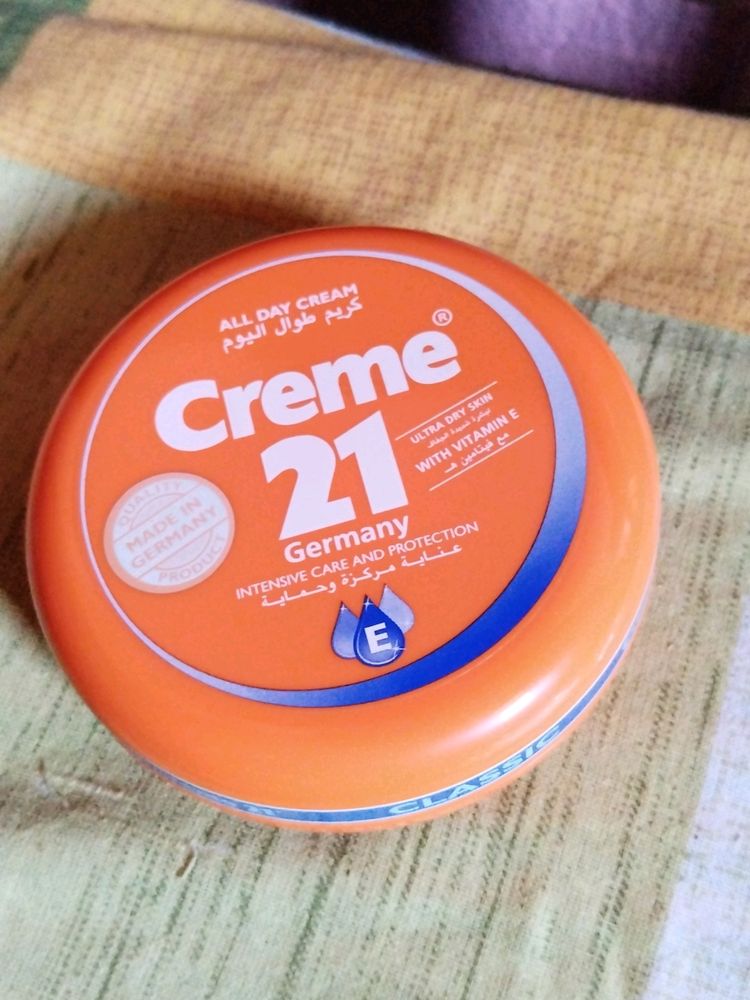 Creme 21 Germany Face And Body Moisturizer