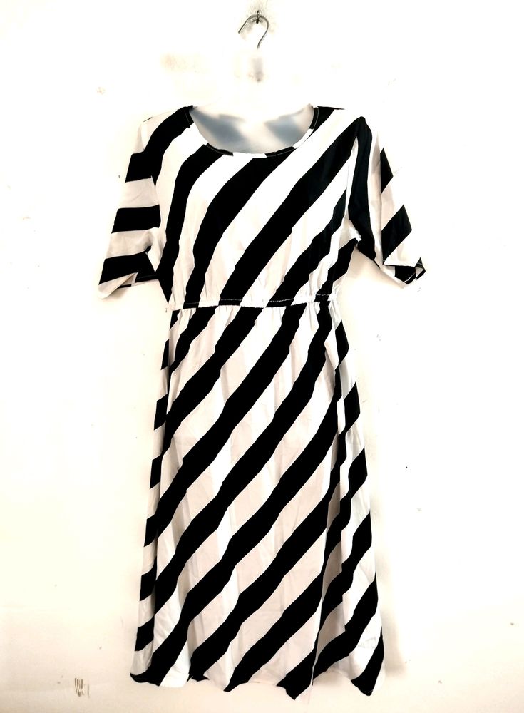 Black And White Stripe Dress ( Women)