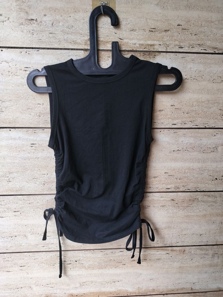 Black Sleeveless Top