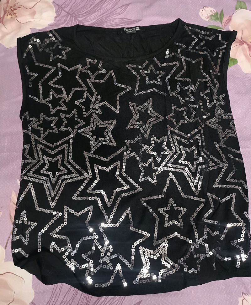 FOREVER 21 Black Star Sequin Tshirt