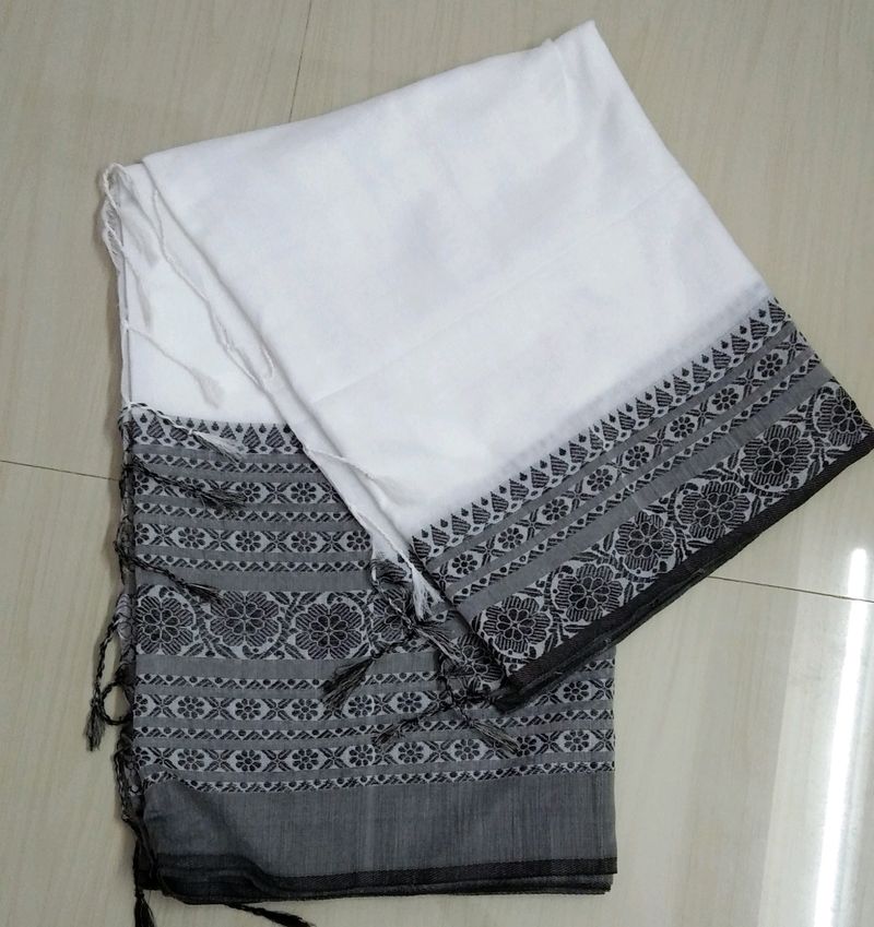 Pure Cotton Saree (Black 🖤 White 🤍)