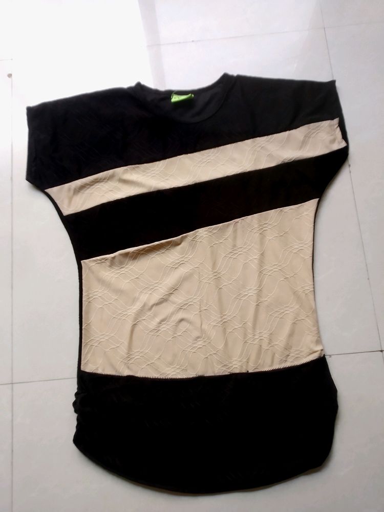 Very Nice Black N Creem Combination Top