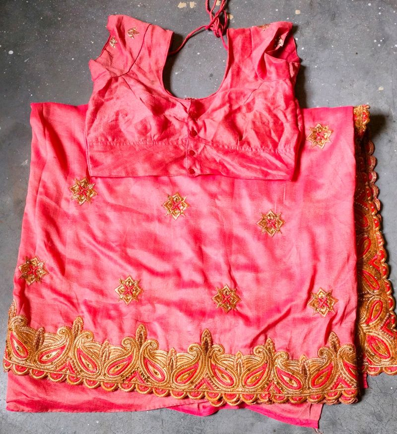 Festive Saree With Blouse New