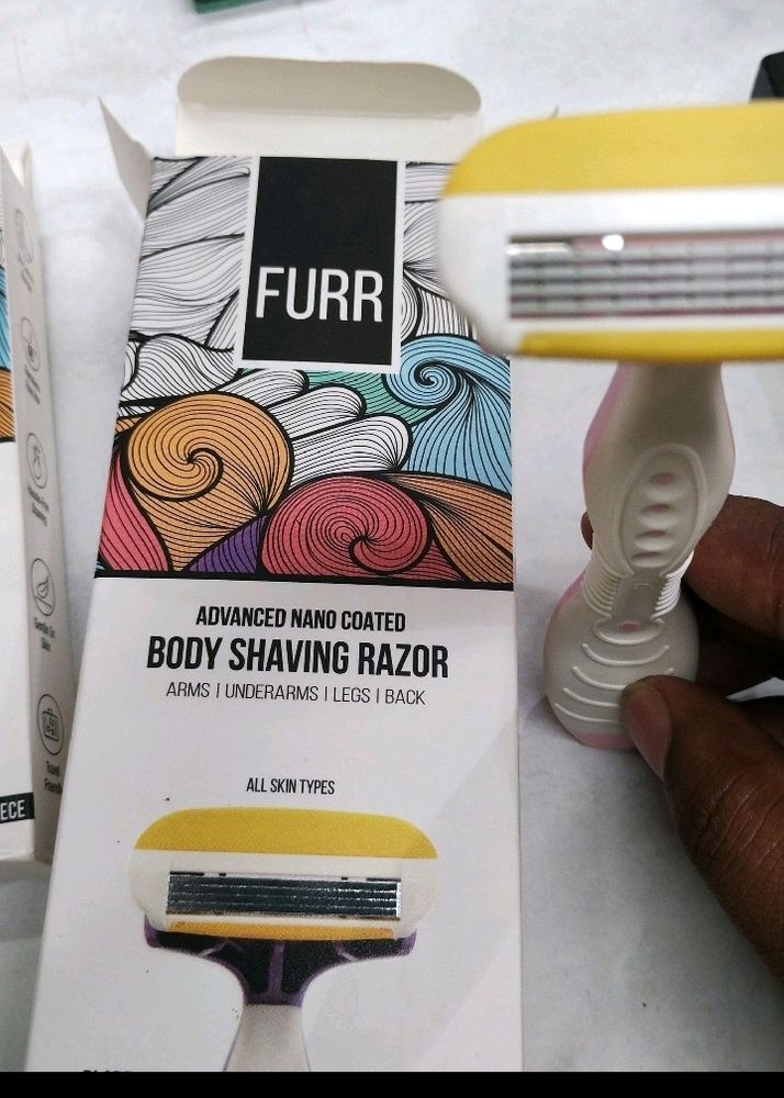 New Body Shaving Razor