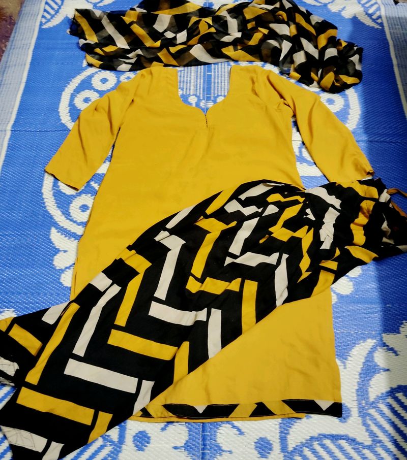 Superb Kurta set For Women's And girls.. Unused