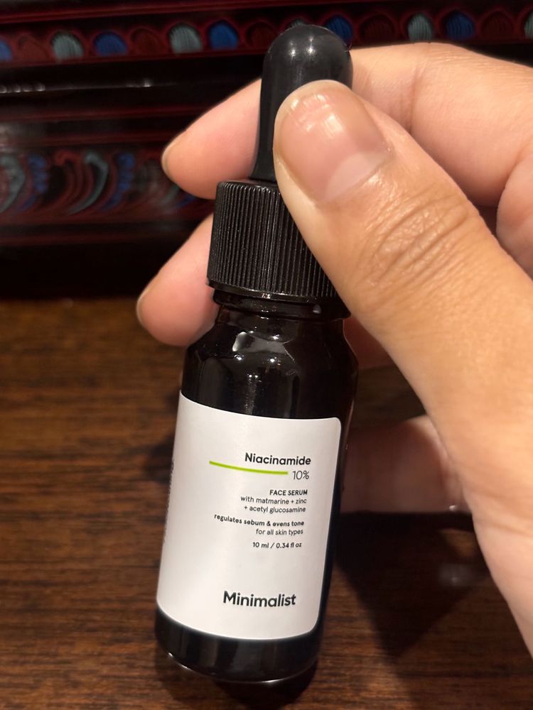 Minimalist Niacinamide Face Serum