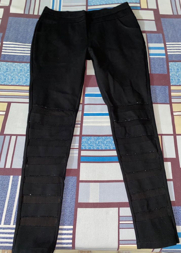 Women’s Regular Fit Black Trouser🖤