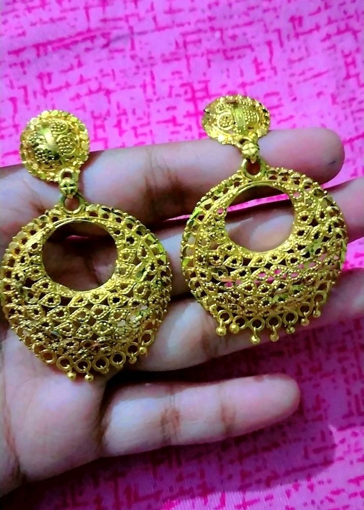 😍Stylish Golden Earrings For Women