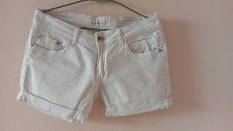 A White Colour Denim Short