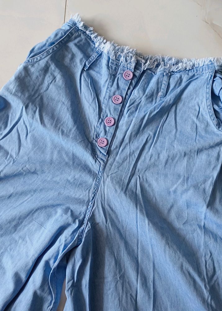 denim trouser with good condition, two pockets