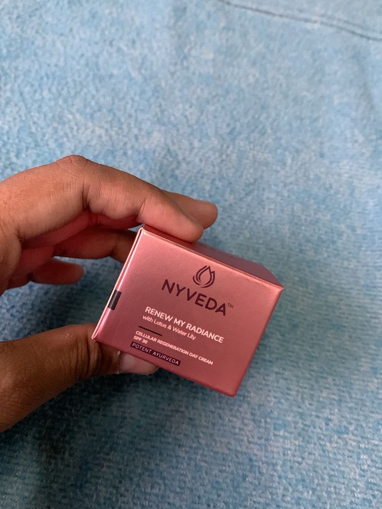 NYVEDA RENEW MY RADIANCE DAY CREAM,15g