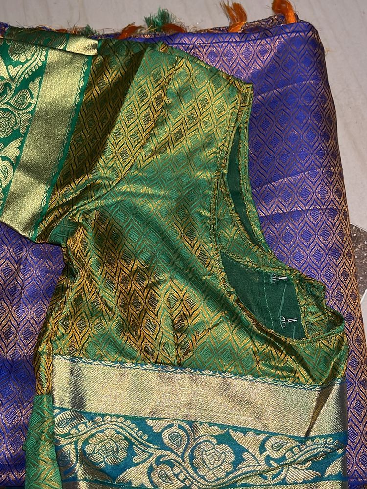 Double Color Saree With Ready Made Blause