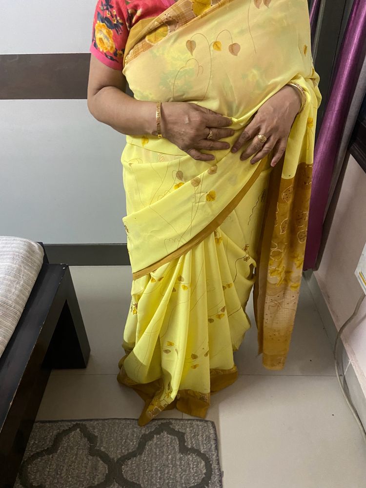 Saree With Unstitched Blouse Piece