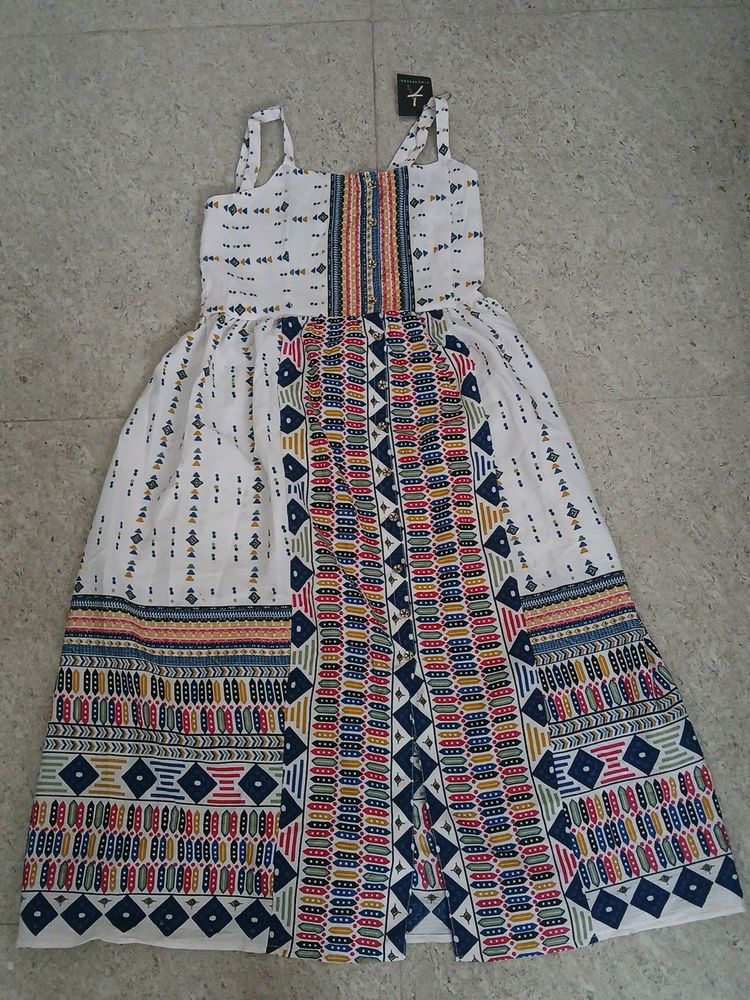 I Am Selling Midi Dress.