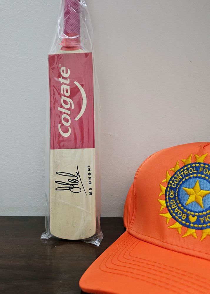 Colgate MS Dhoni Digitally Signed Bat