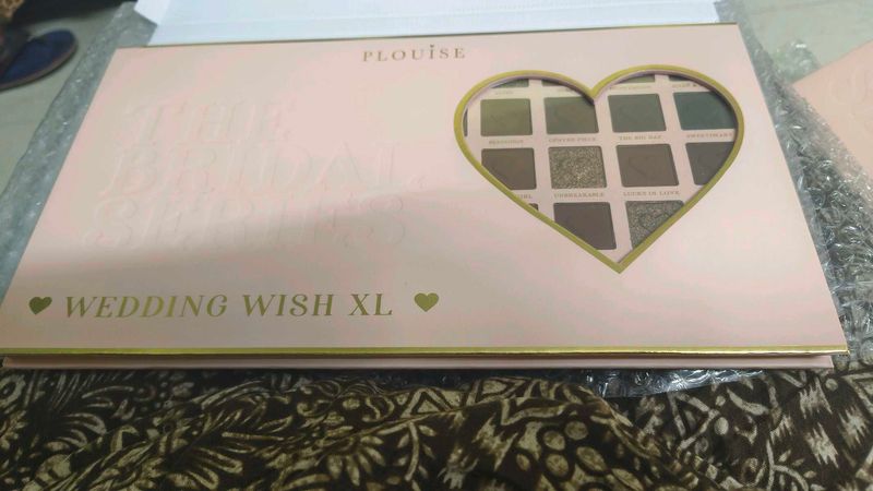 PLOUSIE WEDDING EYESHADOW PALETTE