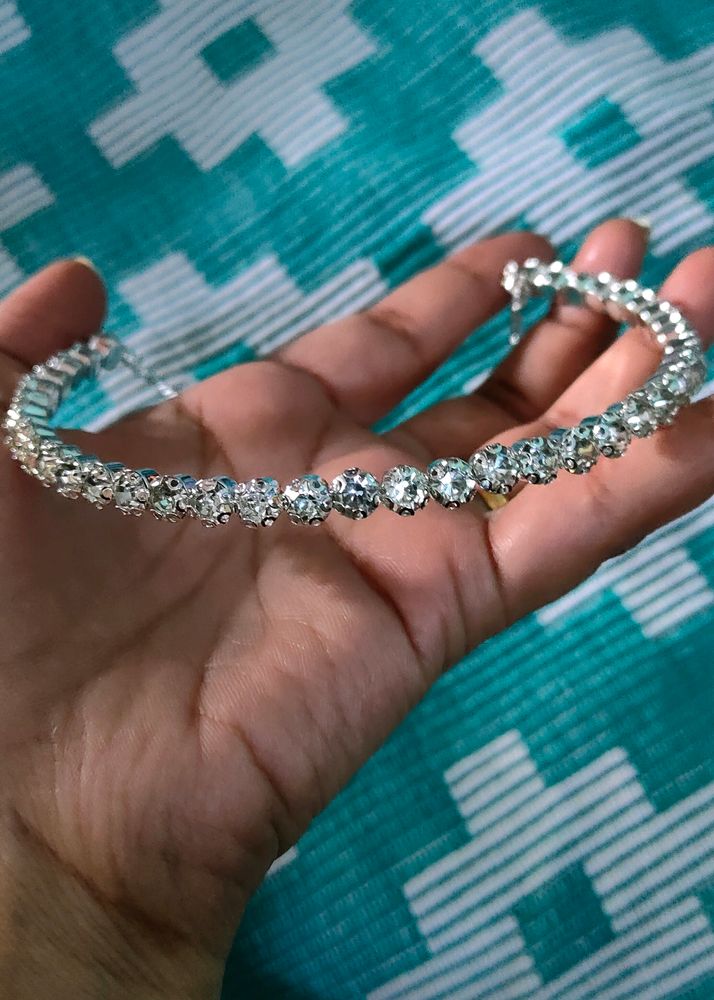 Single Line Stone Chain