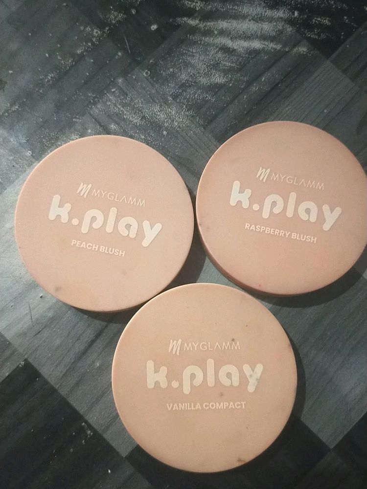 2 Blush And 1 Compact Powder