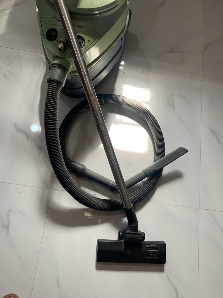 PHILIPS VACCUM CLEANER