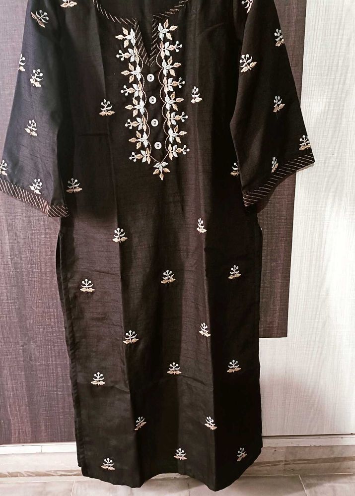 Chanderi Silk Embroidered Kurta And Pant Set