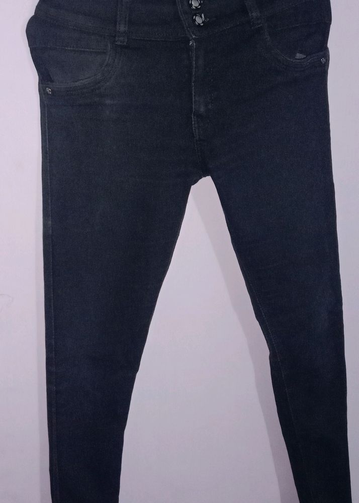 Women's Black Skinny Jeans