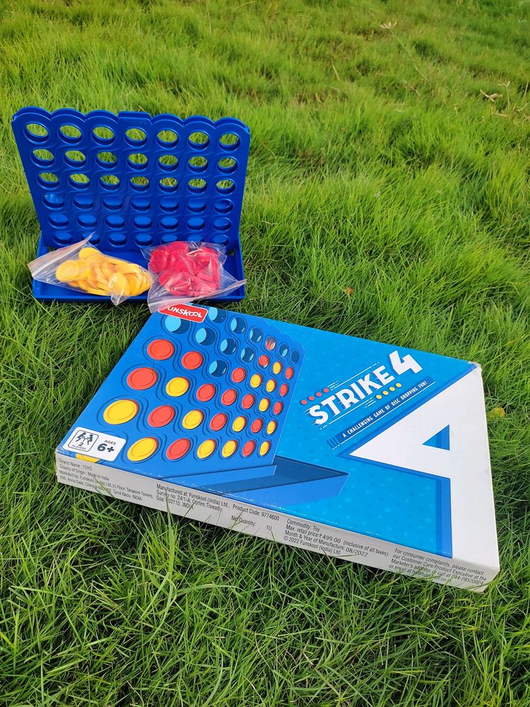 Strike 4 A Two Player Board Game