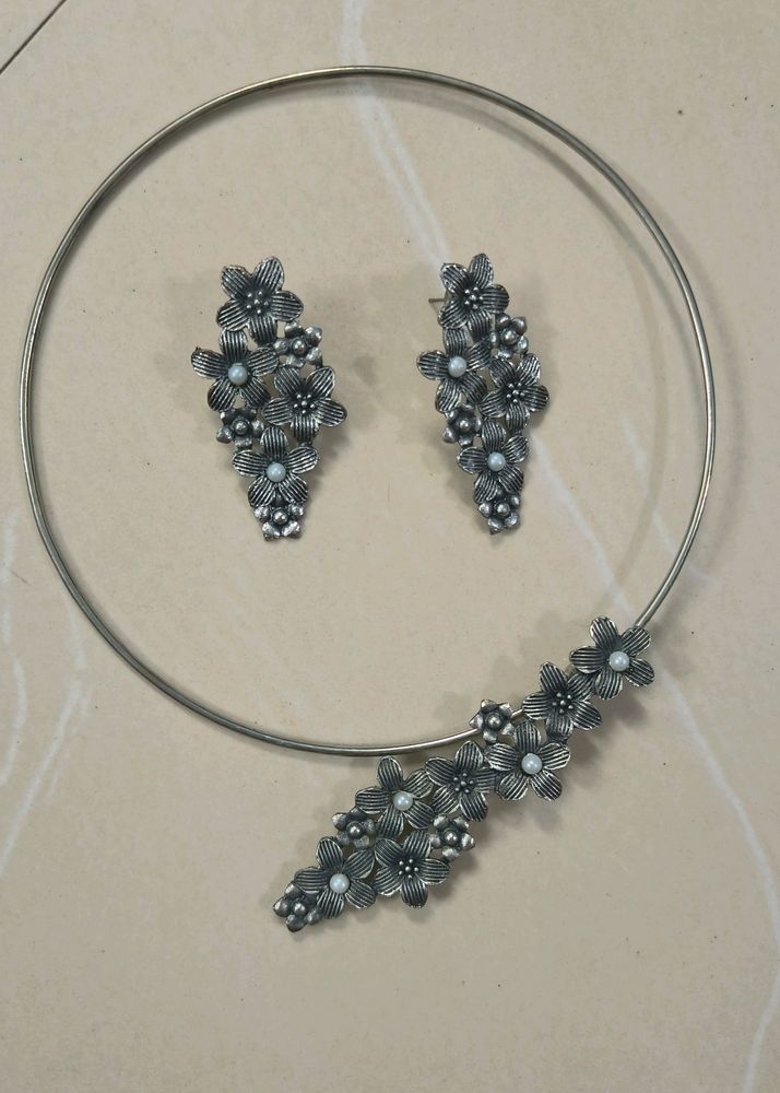 Necklace Earrings Set