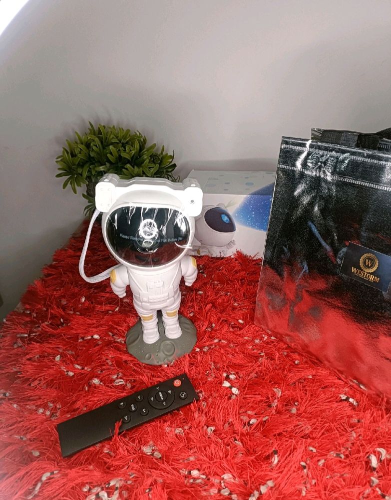 ASTRONAUT GALAXY PROJECTOR