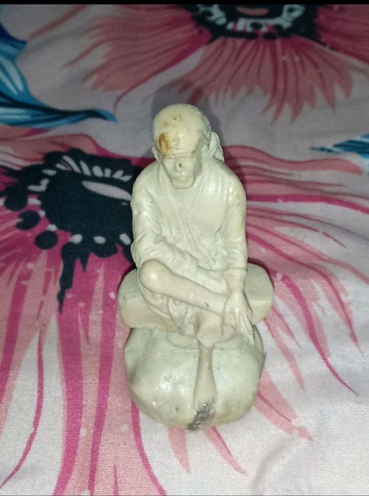 Old & Strong Fabric Sai Baba Idol