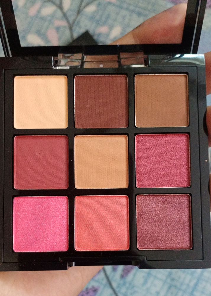 Swiss Beauty Ultimate 9 in 1 Eyeshadow Pallet