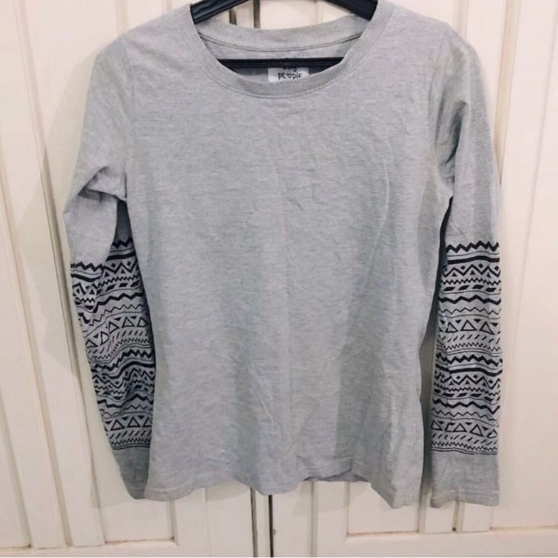 Grey Sweatshirt