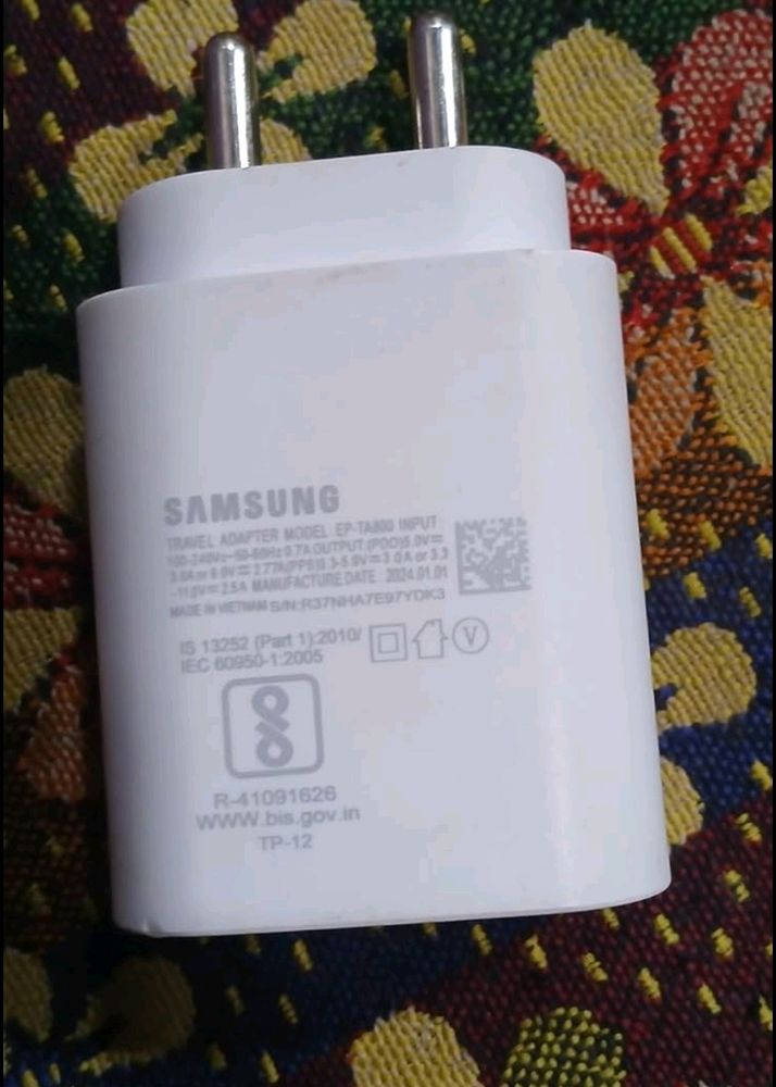 SAMSUNG TYPE C CHARGER FOR SALE!!!!