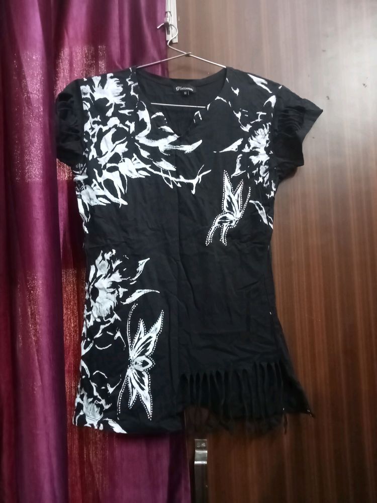 Black tshirt with Half Front Cut