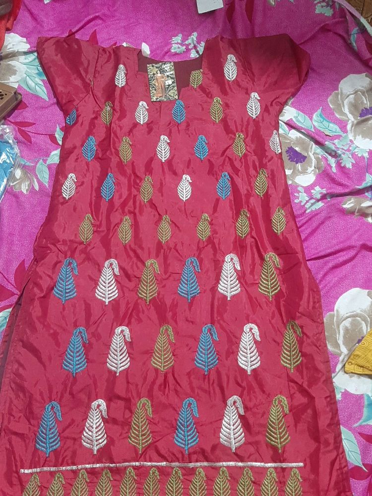 Red Kurti