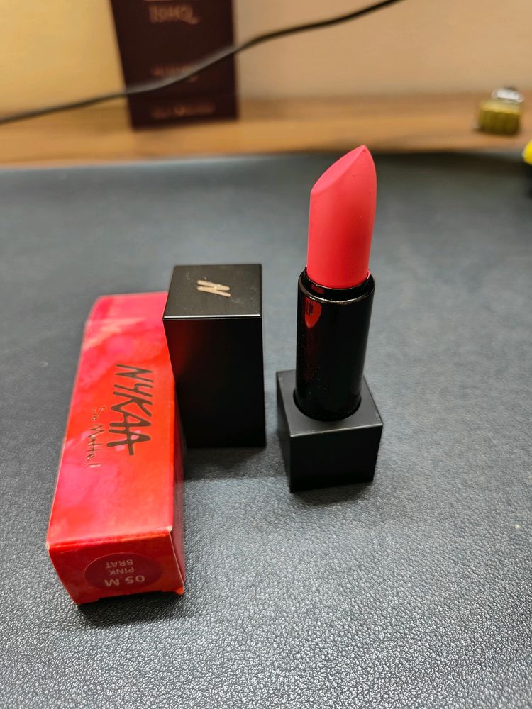 Nykaa So Matte Pink Brat Lipstick