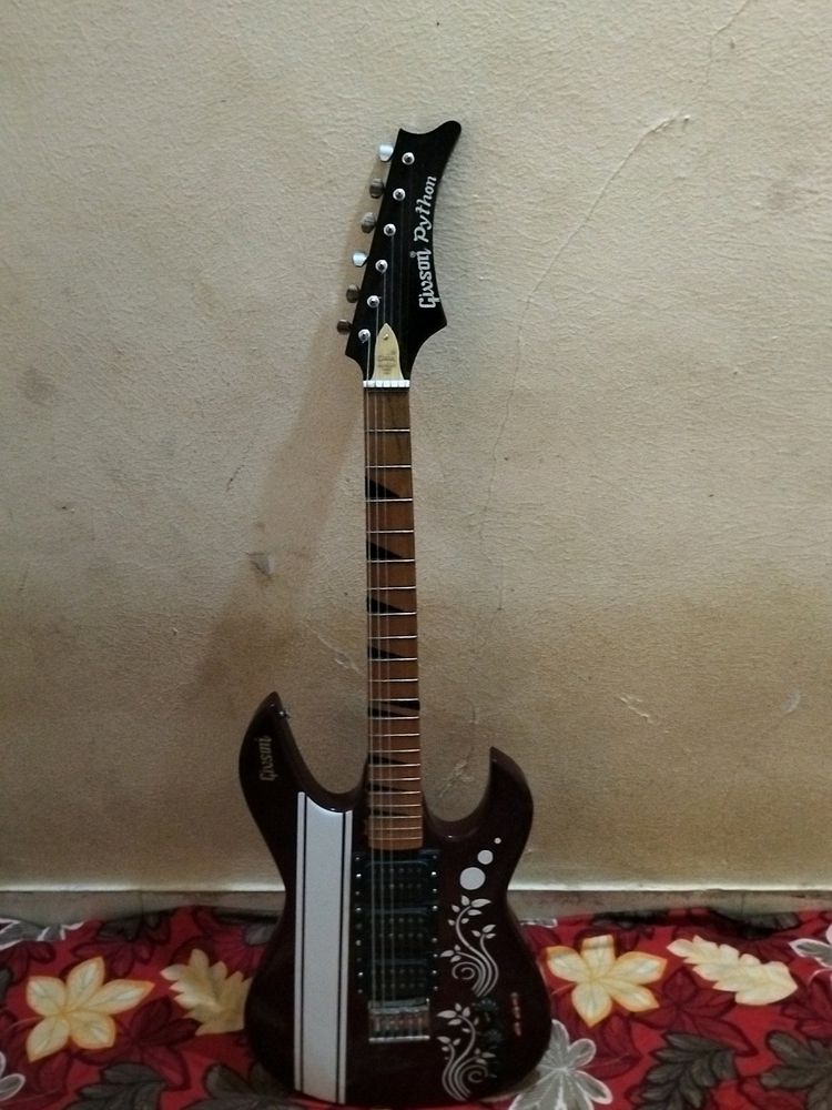 Givson Super Stratocaster Electric Guitar