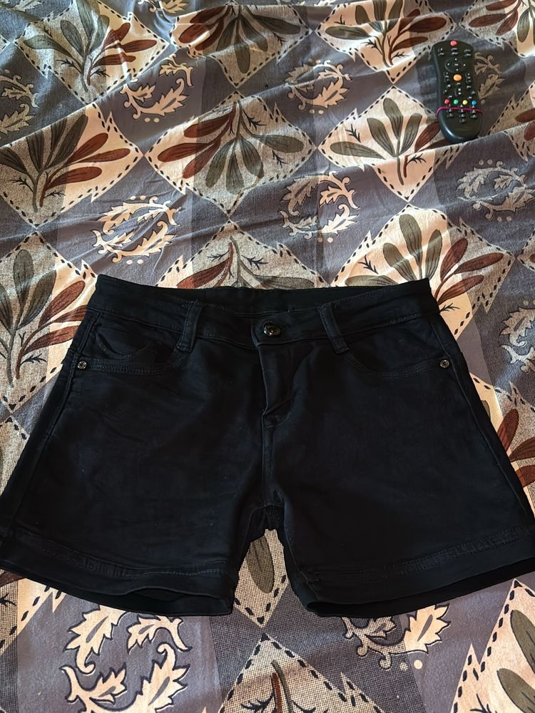 Short Black Denim Jeans