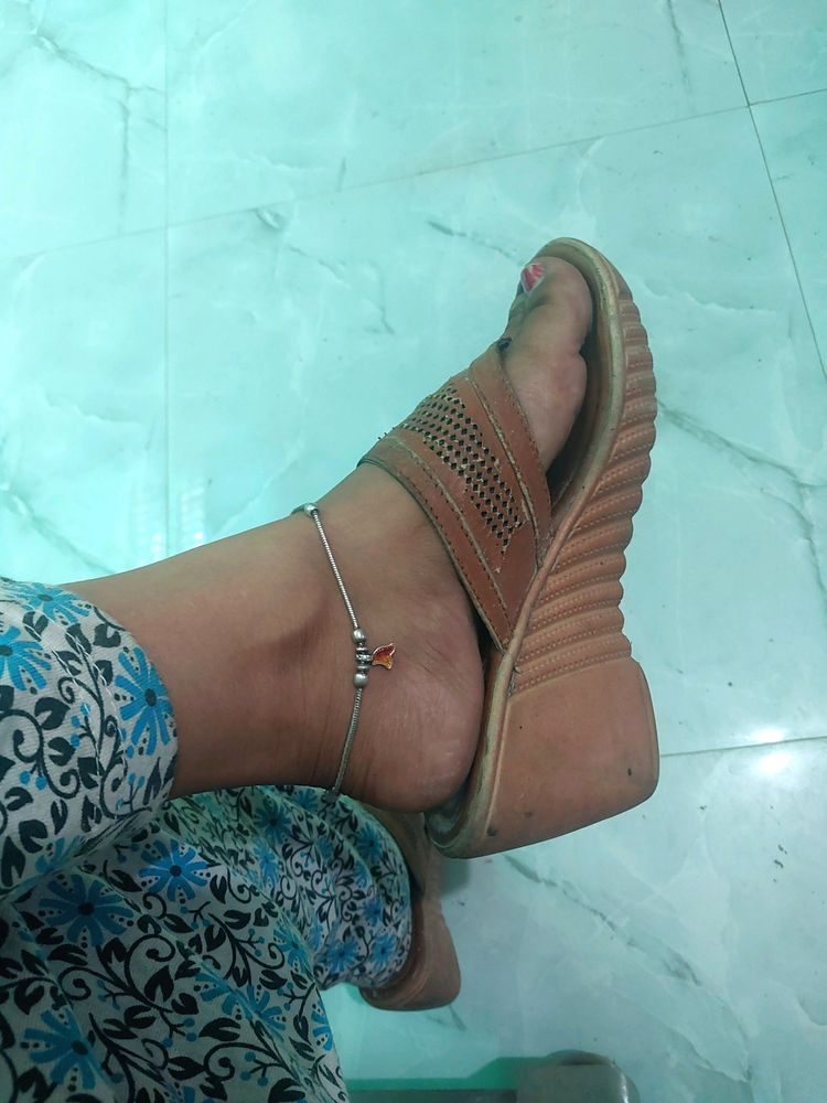 Women Sandals ..tan Coloured