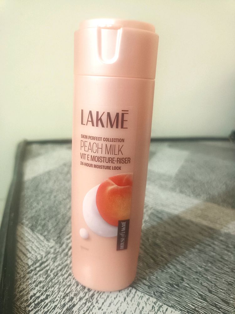 Lakme Peach Milk Face Moisturizer