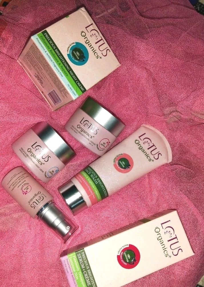 Lotus Organics Brightening Skincare Kit