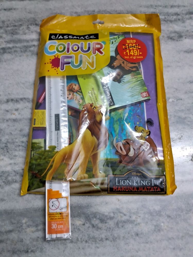 COLOURING SET