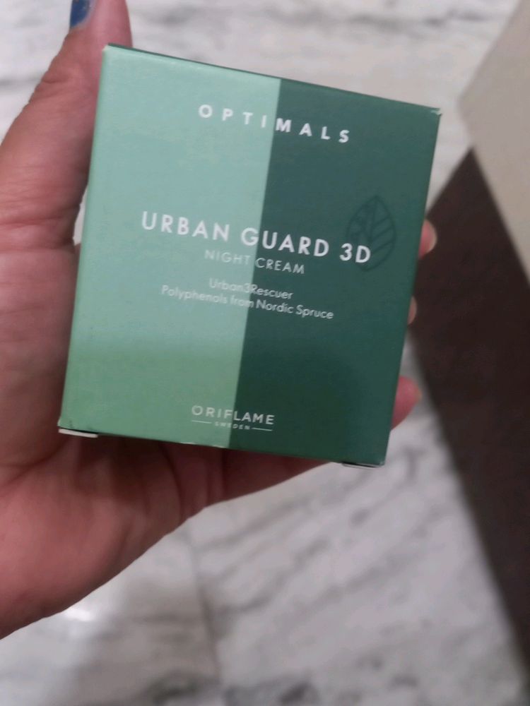 Oriflame  Night Cream  Urban Guard 3D