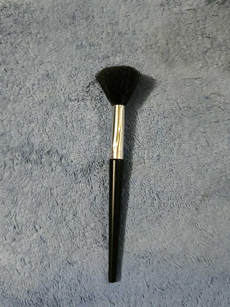 Mac Makeup Brush