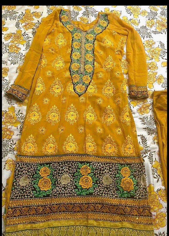 Beautiful Original Pakistani Suit