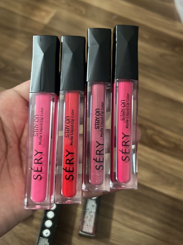 4 New Sery Matte Liquid Stayon Lip Colour